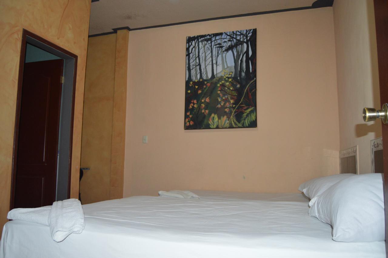 Hotel Escalon Santa Rosa de Copan Bagian luar foto